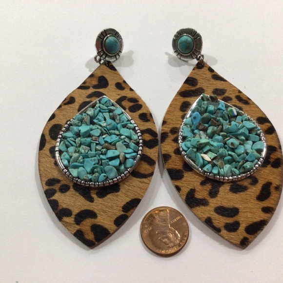Large fashion earrings - Picture 2 of 3